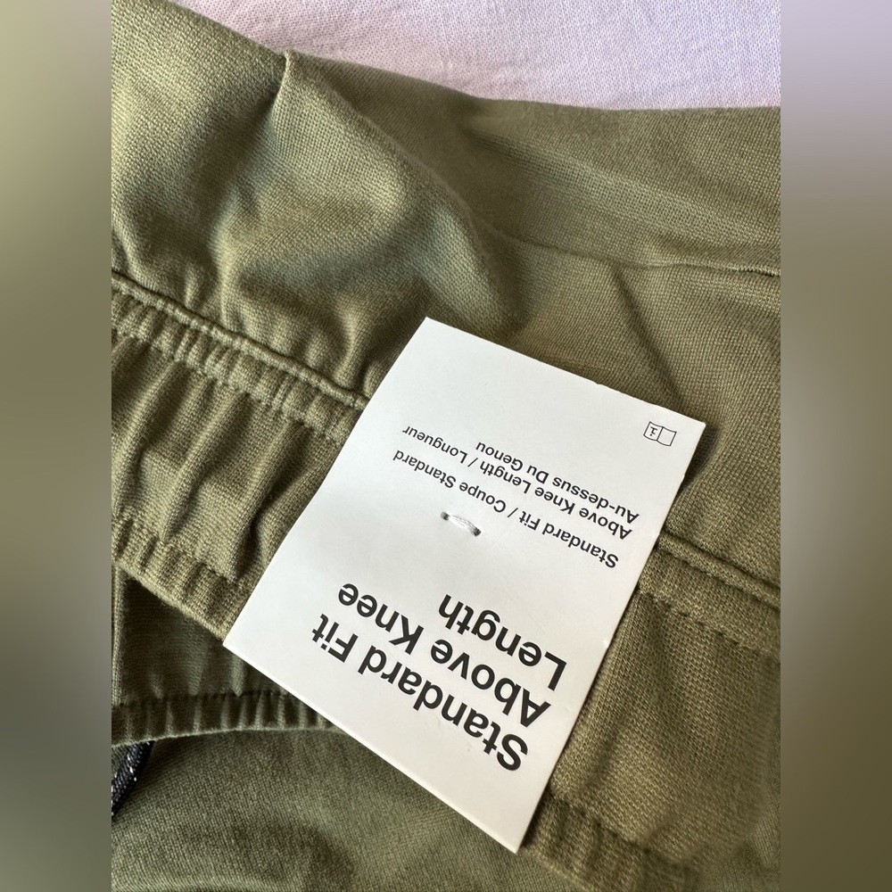 NWT NIKE SPORTSWEAR TECH FLEECE LIGHTWEIGHT SHORTS Olive - Picture 6 of 10